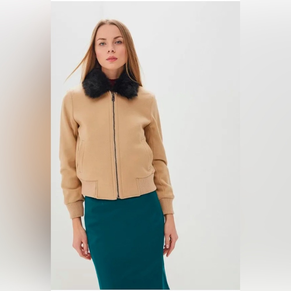 Banana Republic Wool- Blend “Melton Bellucci” with removable faux fur collar.